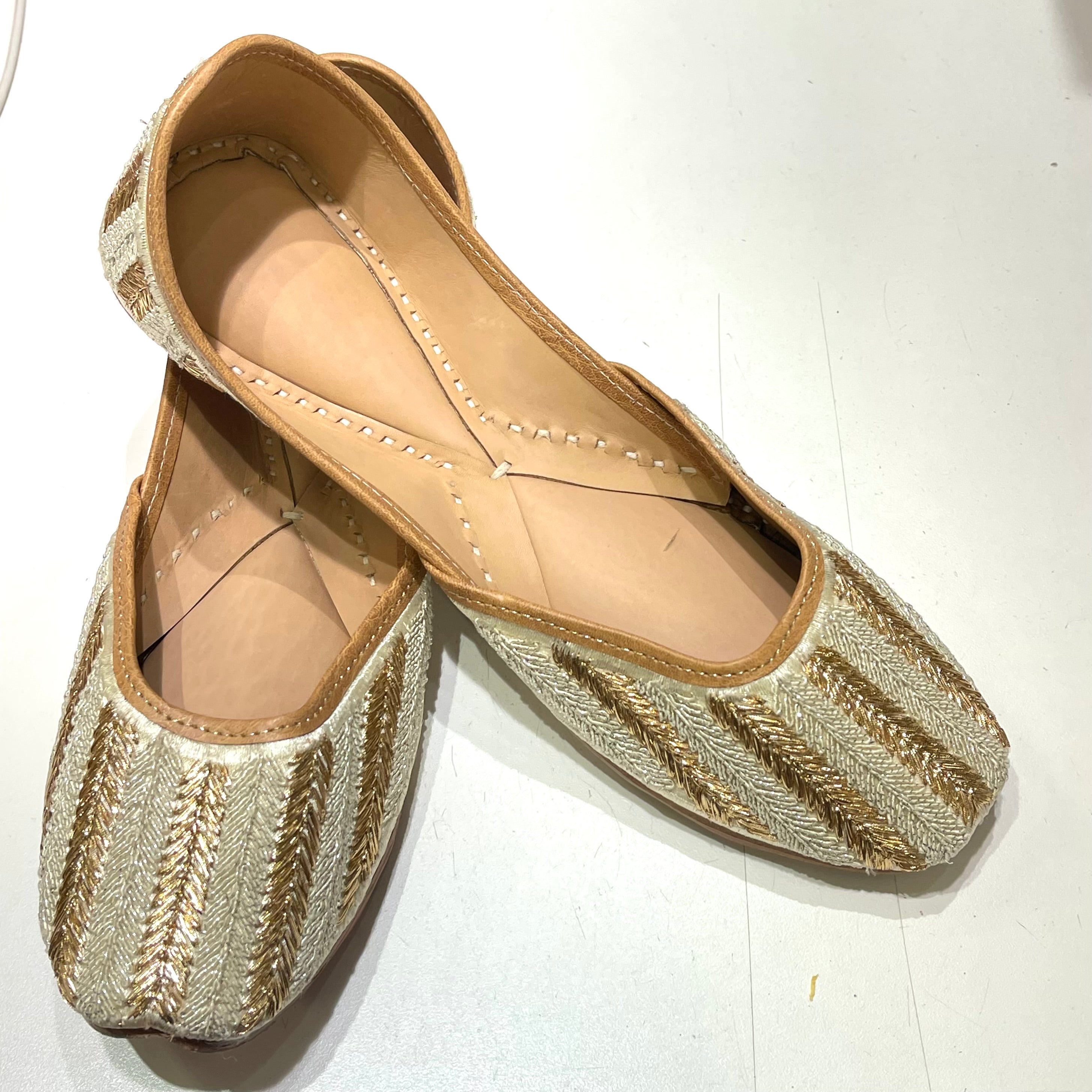 Punjabi JUTTI Mojari Shoes Indian Ethnic Shoes Women Mojaris Khuss