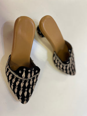 Women's Embroidered shoes
