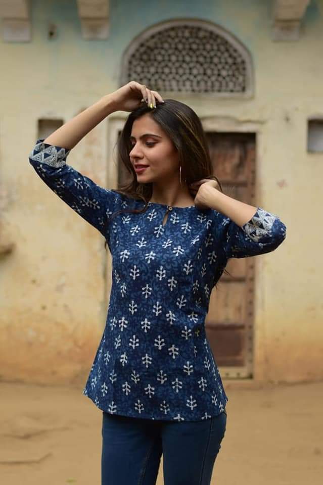 kurti design 2019: stylish kurti to wear with jean , palazzo,leggings for  girls 