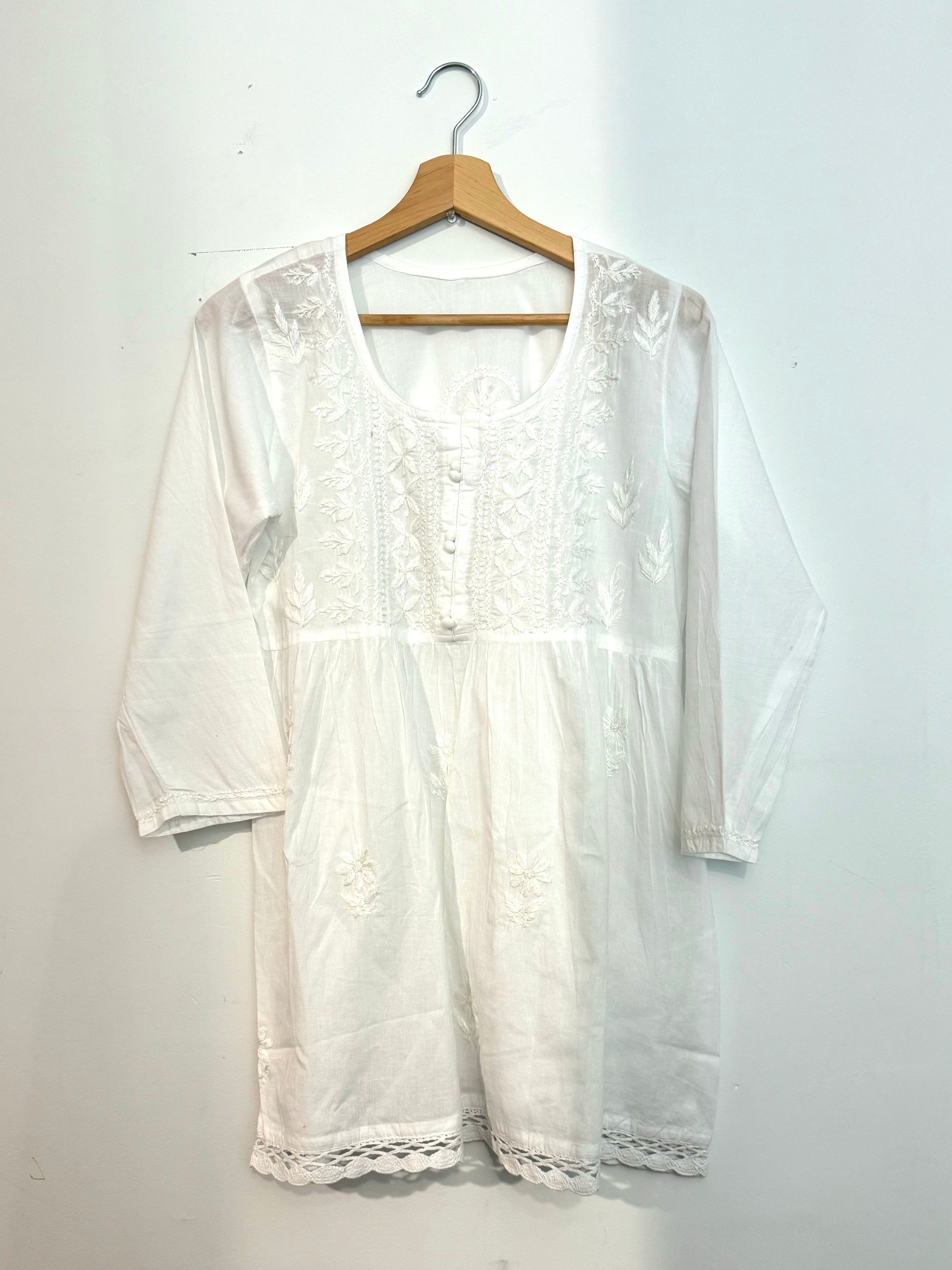 Exquisite White Chikankari Kurti