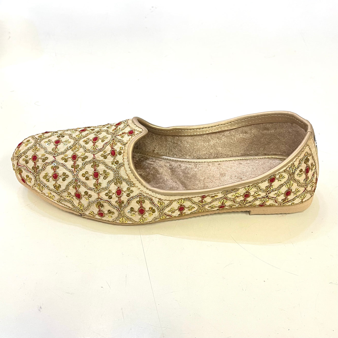 Amazon.com | Jutti for Men Sherwani Embroidery Juti Traditional Handmade  Mojari Indian Ethnic Stylish Wedding Shoes Cream | Shoes