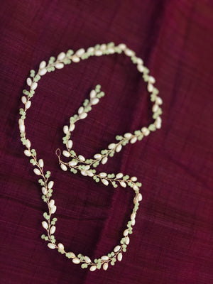 Women's crystal and faux pearl hair vine/ Bridal head piece/ Wedding hair accessories