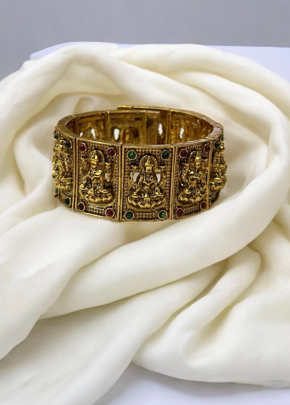 Broad Rajwadi Bangle