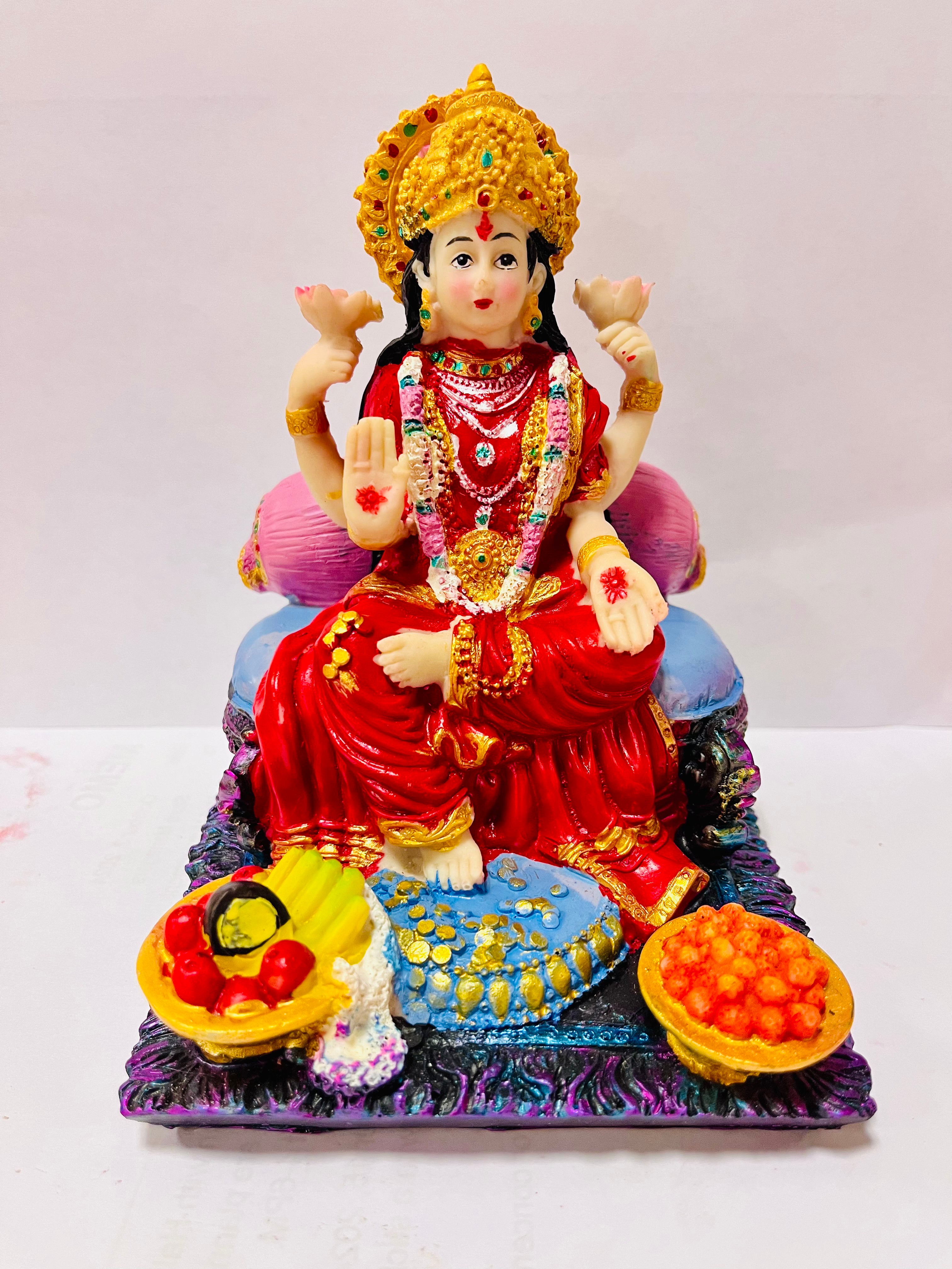 Dhan Lakshmi Statue