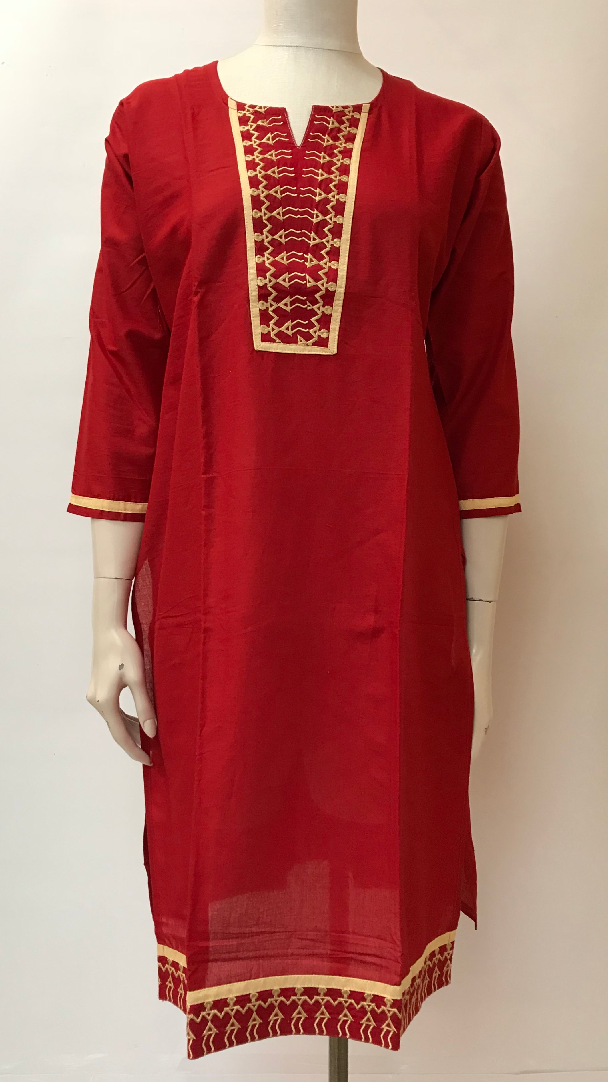 Long embroidered kurta