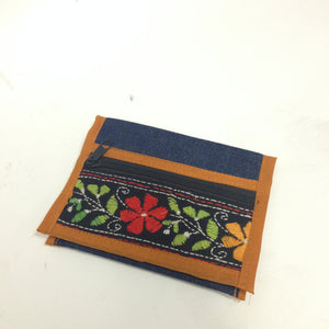 Mini Denim embroidered clutches - 3