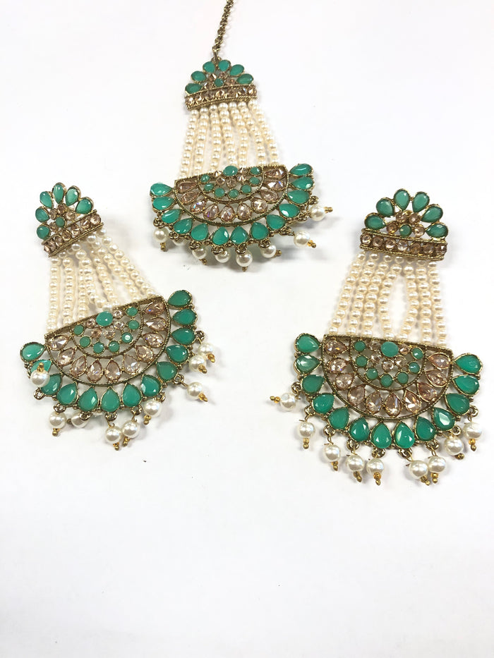 Maughal style Earring and Passa Set