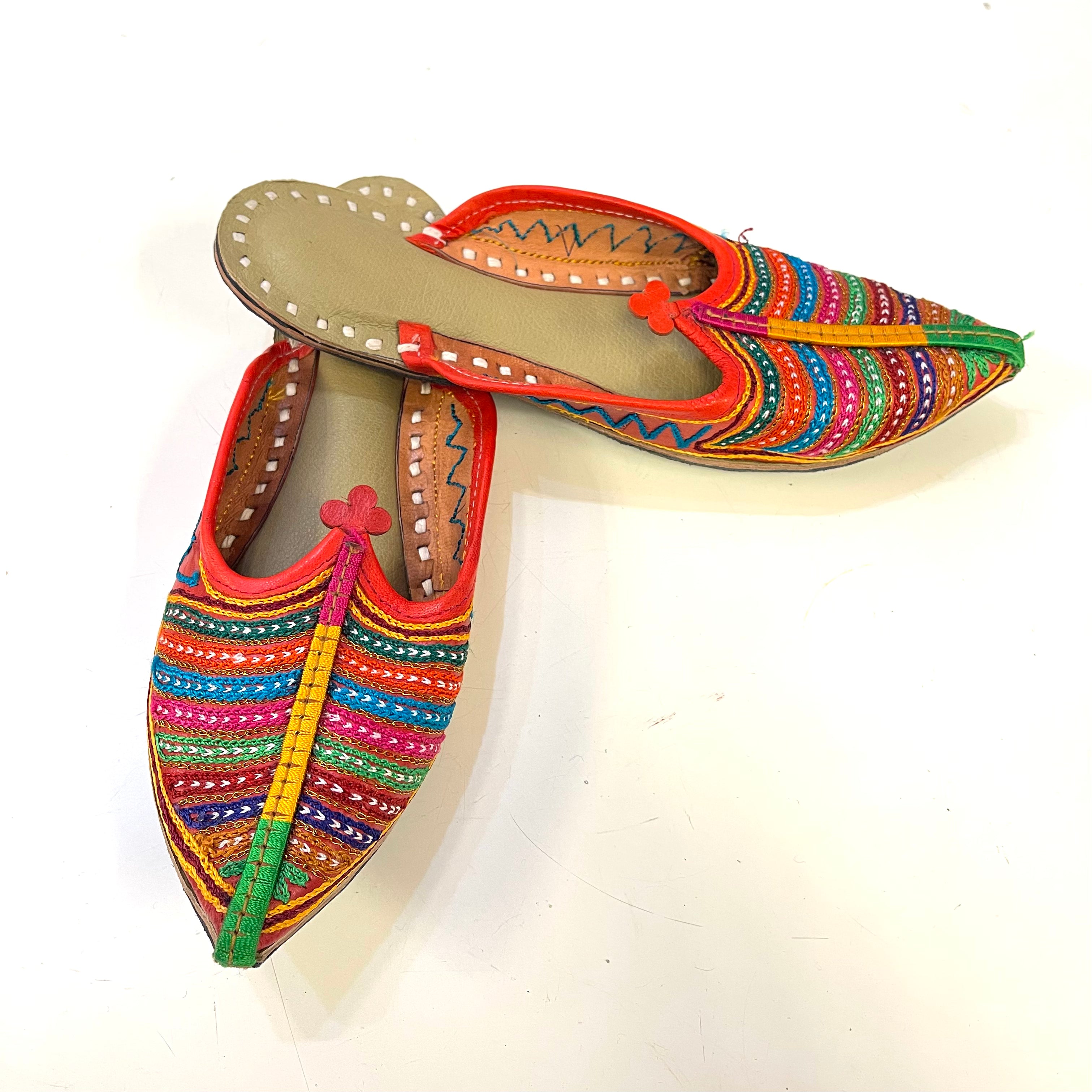 Indian Ethnic Shoes, Women Mojaris, Back open Flat shoes