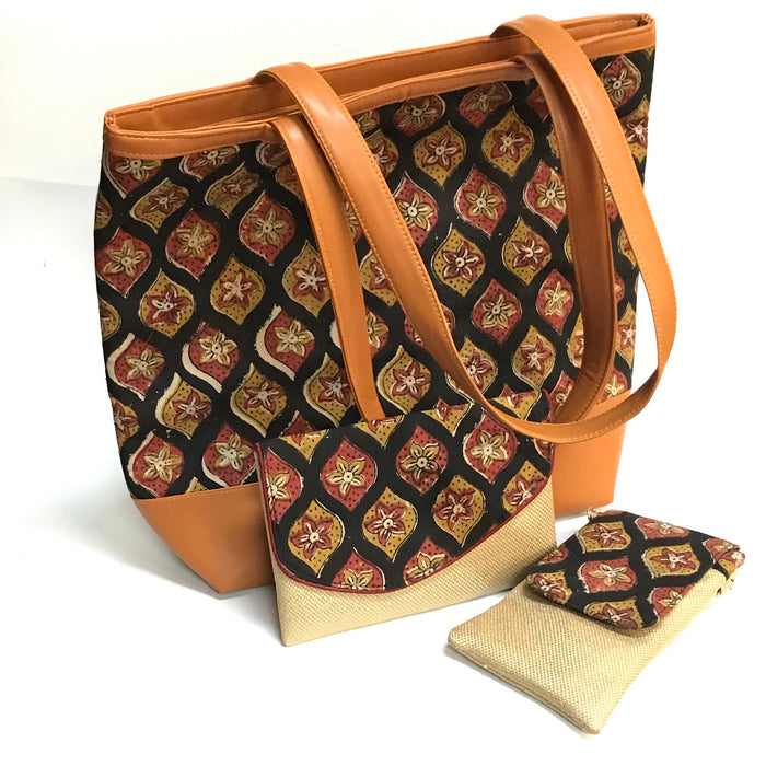 KALAMKARI Clutch & Mobile Bag
