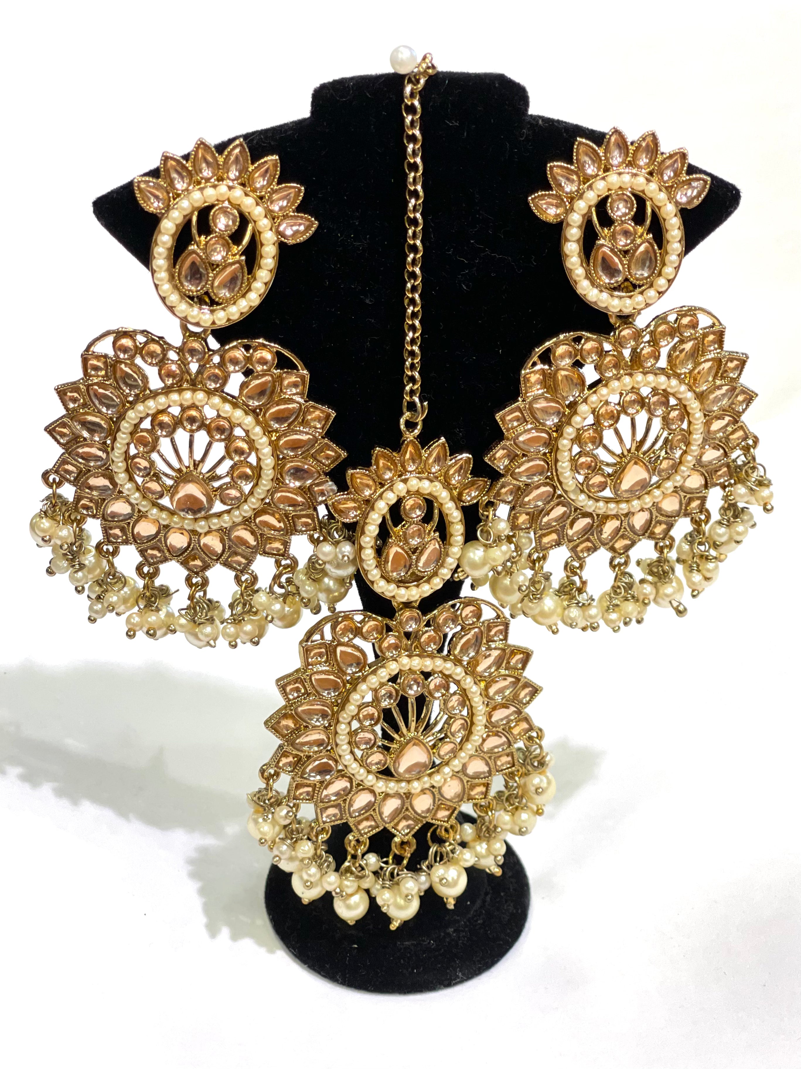 Kundan Earring and Tikka Sets