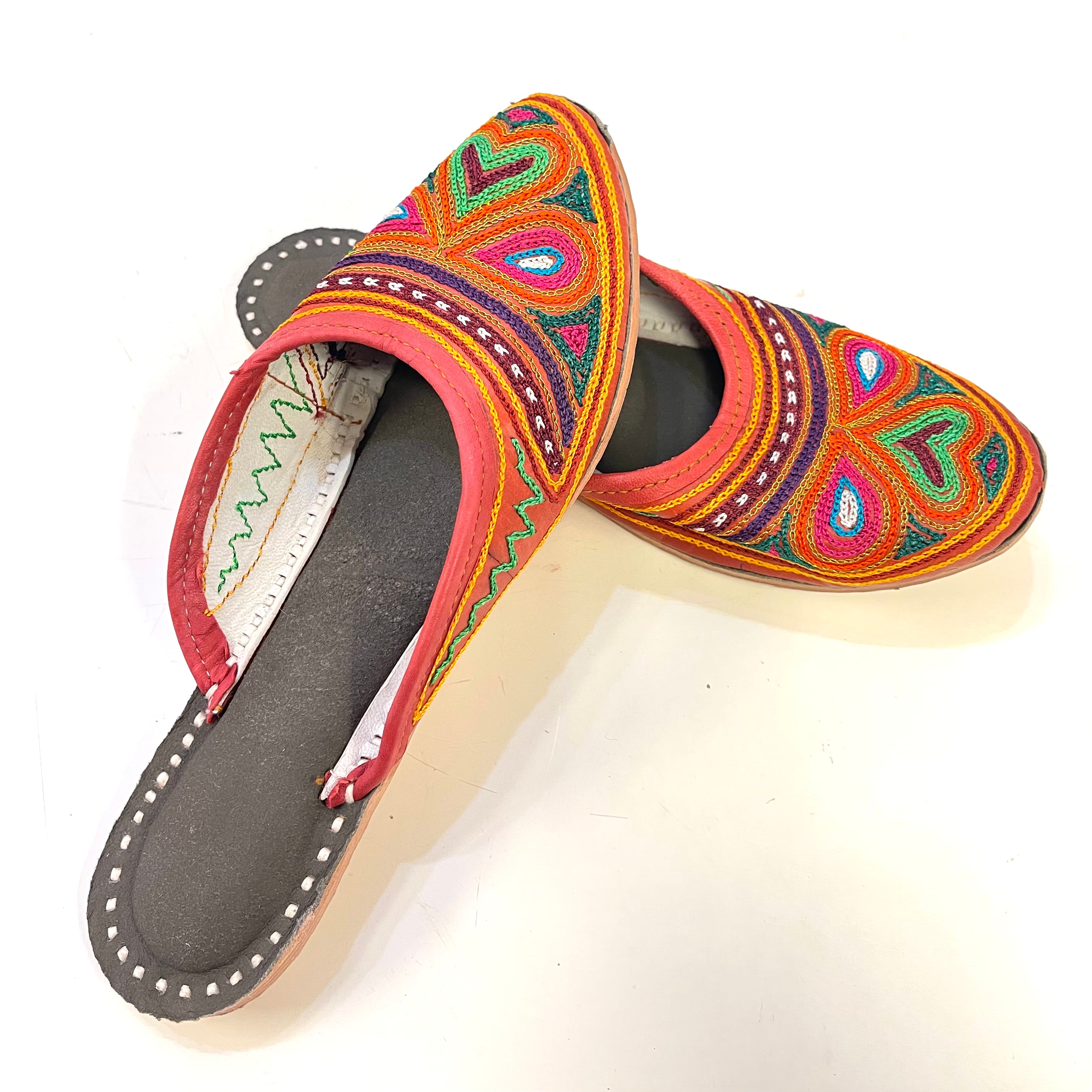 Indian Ethnic Shoes, Women Mojaris, Back open Flat shoes