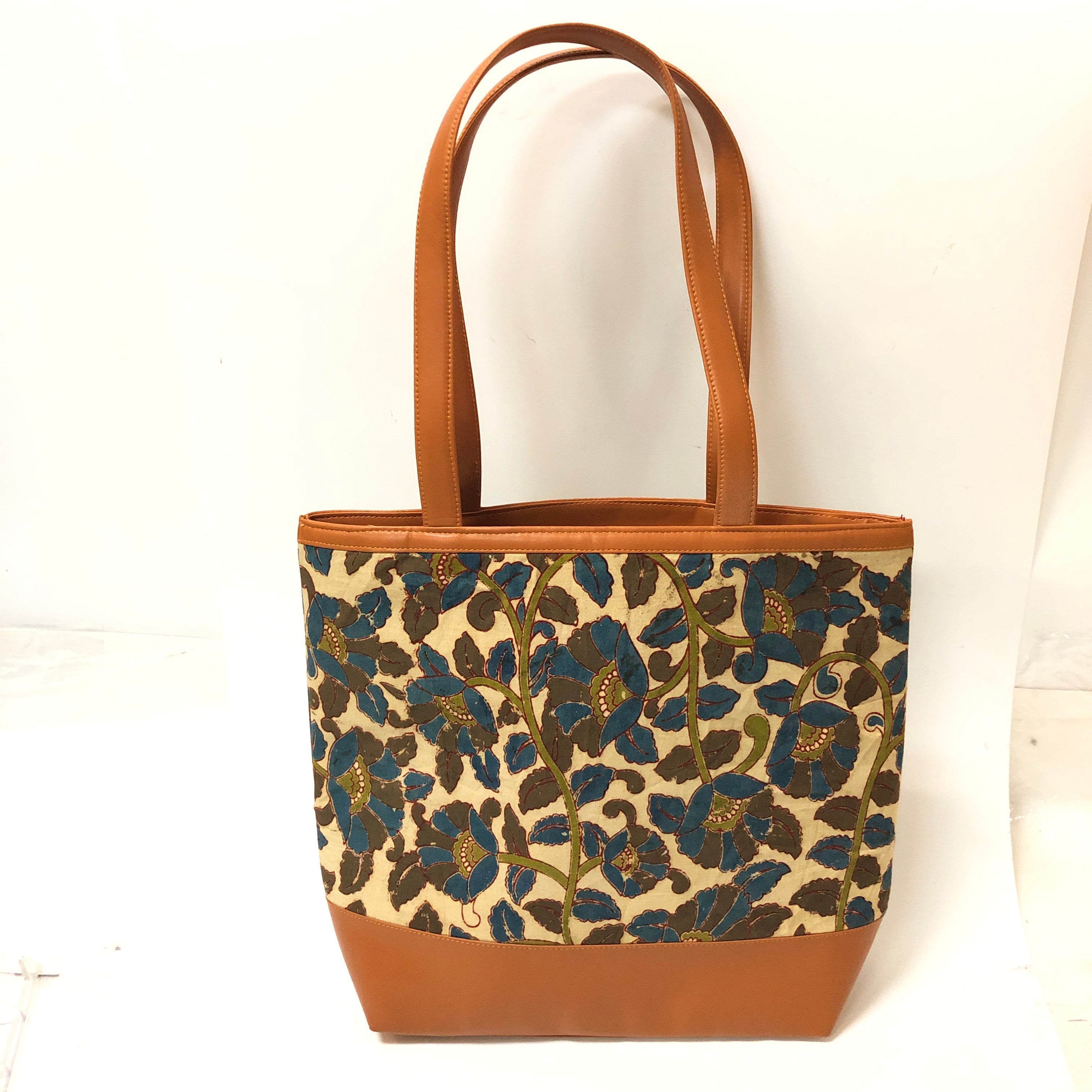 Cotton Print & Leatherette Tote Bags