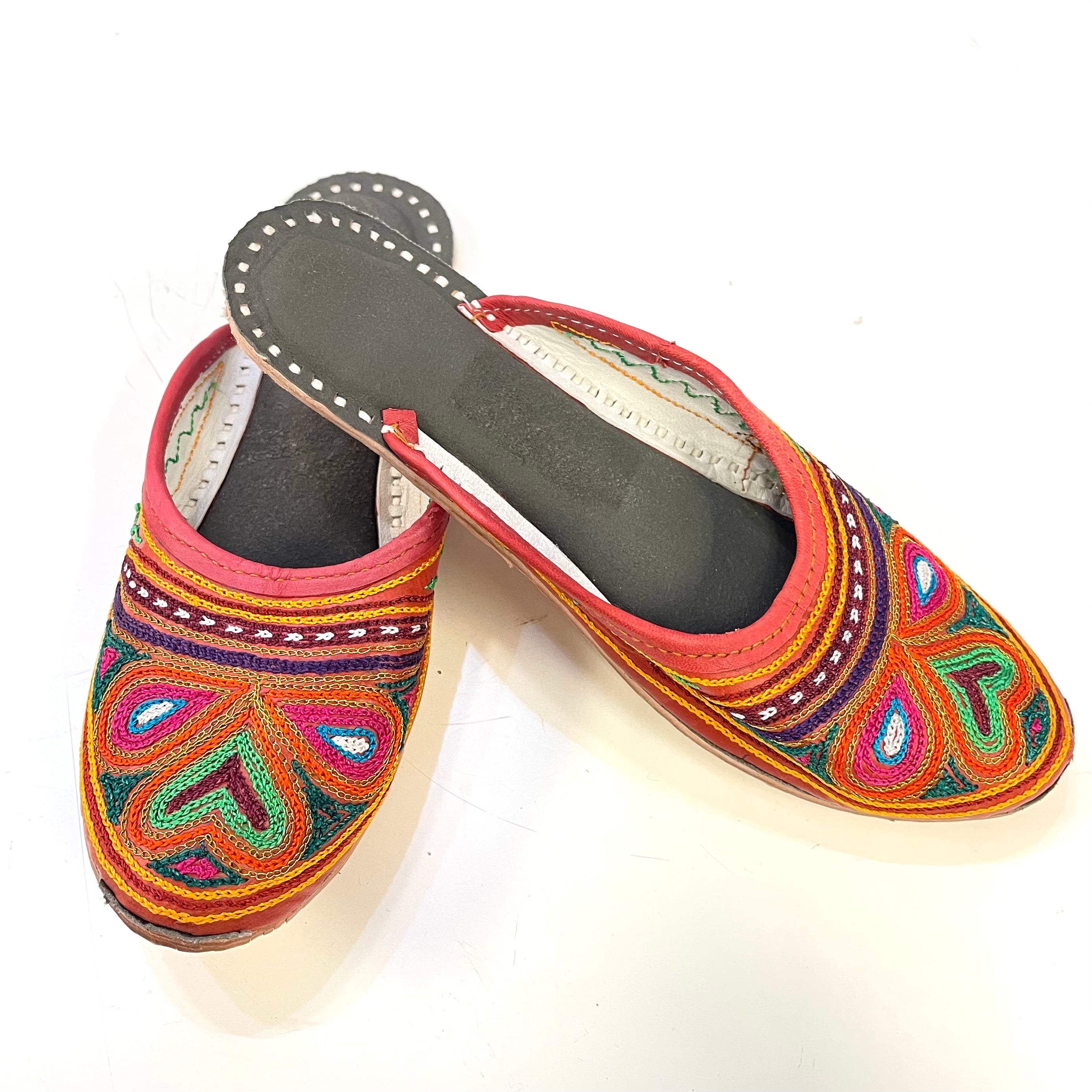 Indian Ethnic Shoes, Women Mojaris, Back open Flat shoes