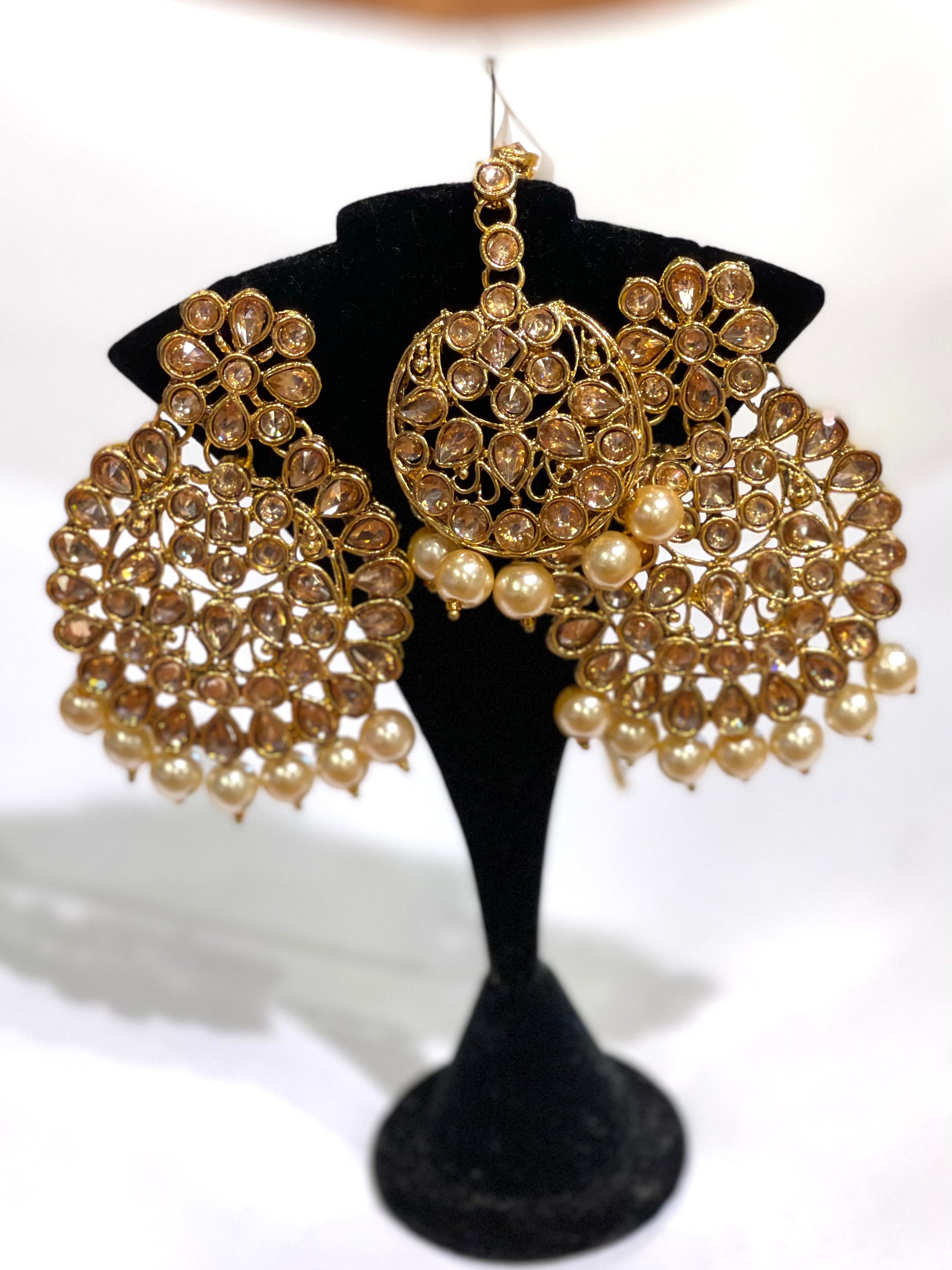 Traditional Earrings Tikka Set