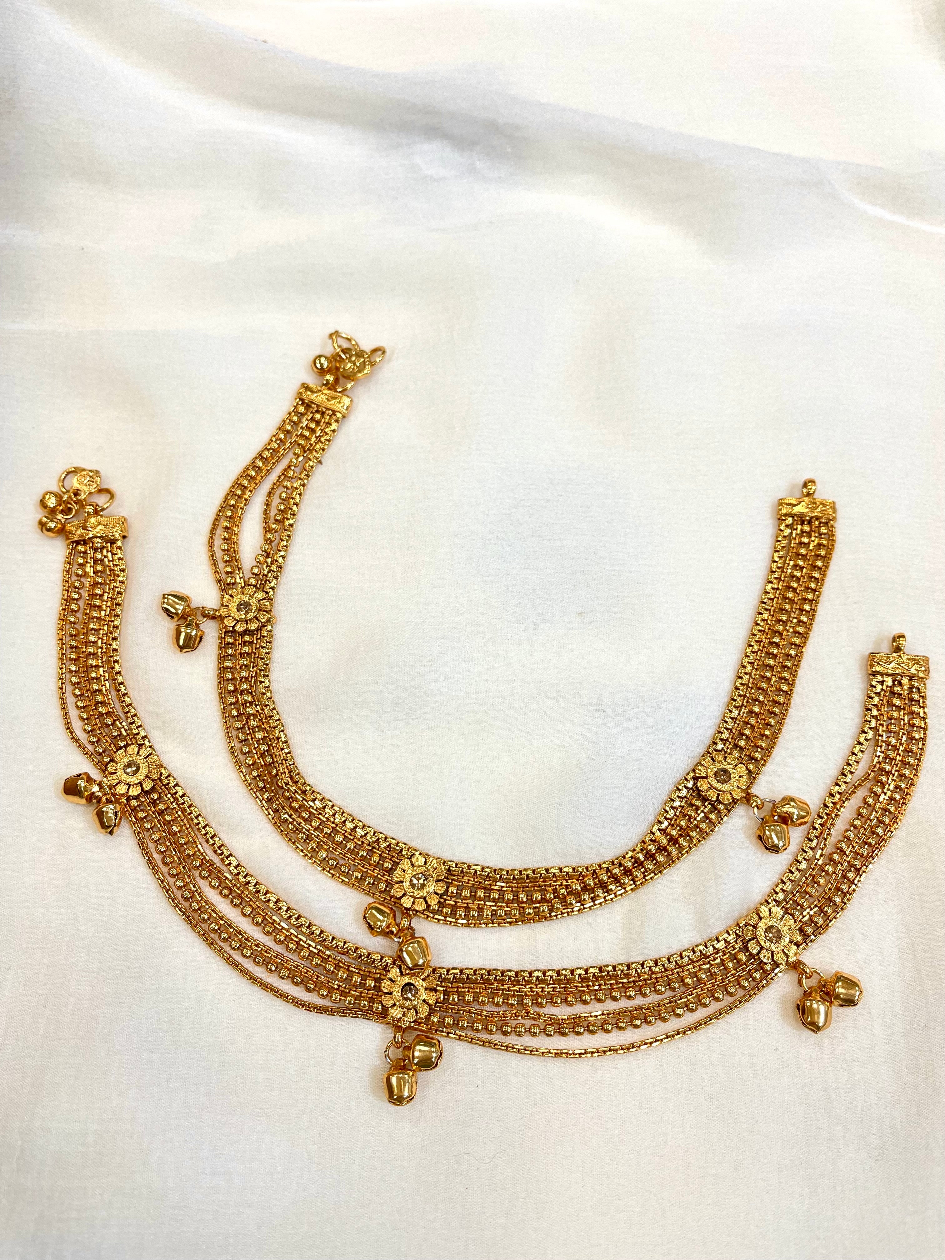 Gold Tone Anklet / Payal With Pearl & Stone